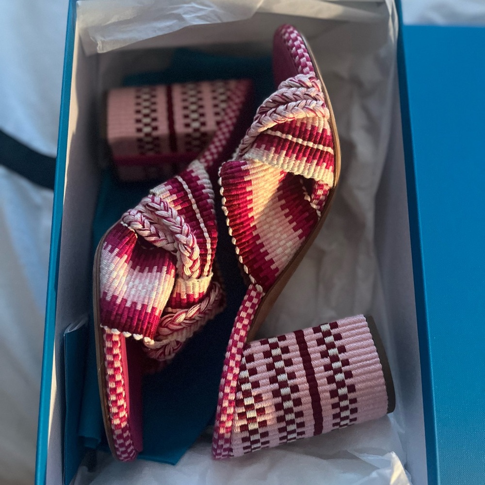 Almost new Antolina Paris pink woven block heeled open-toe sandals. With box. - Picture 6 of 8